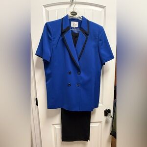 Le Suit Royal Blue/Black 2-Piece Pant Suit Sz 18 100% Polyester Excellent Cond.